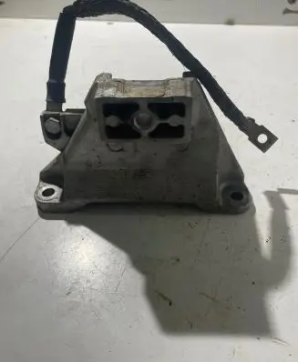 BMW 5 F10 F11 Gearbox mounting bracket 6781235
