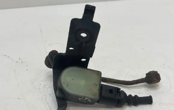 Audi A6 S6 C6 4F Front height sensor lever 1t0907503