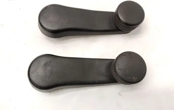 Volkswagen Vento Rear door window winding handle 1H0837581