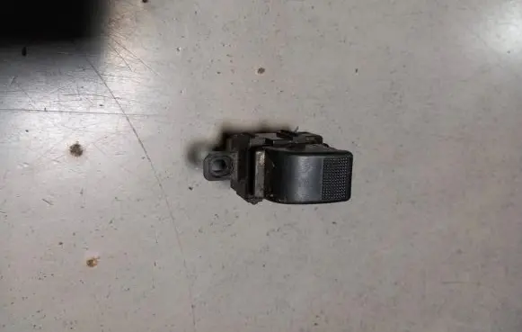 Mazda 6 Electric window control switch