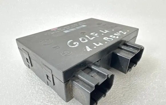 Volkswagen Golf VI Comfort/convenience module 1J0959799AH 5DK00795451