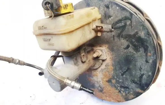 Volkswagen Golf IV Master brake cylinder 21027099