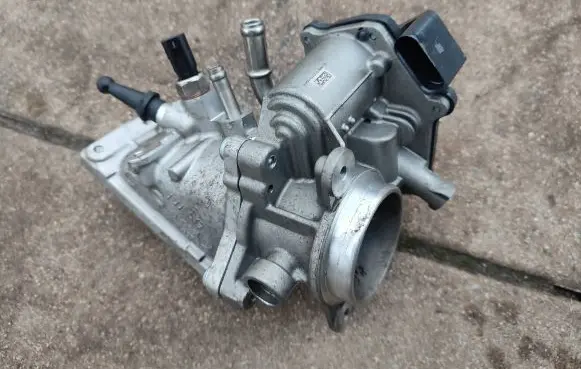 Audi A4 S4 B9 Throttle valve 04L128063T