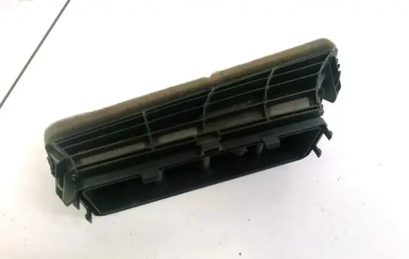 Dash center air vent grill