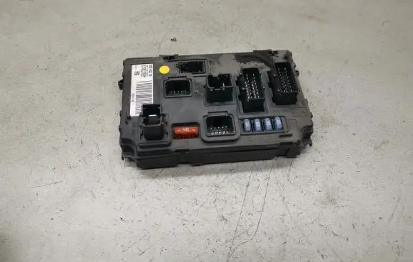 Peugeot 407 Fuse module 9655471980