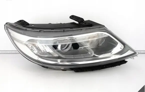 KIA Sorento Headlight/headlamp 921022P700
