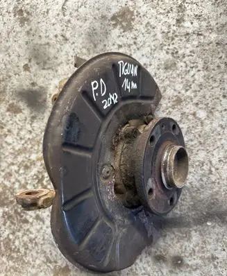 Volkswagen Tiguan Front wheel hub 5N0400054