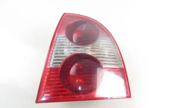 Volkswagen PASSAT B5.5 Rear/tail lights 3B5945096AE