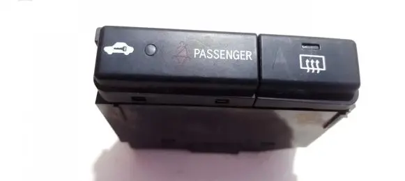Toyota Avensis T250 Windscreen/window heater switch 8479005110 84790-05110