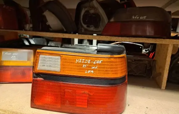Mazda 626 Rear/tail lights 0436886 0436886R