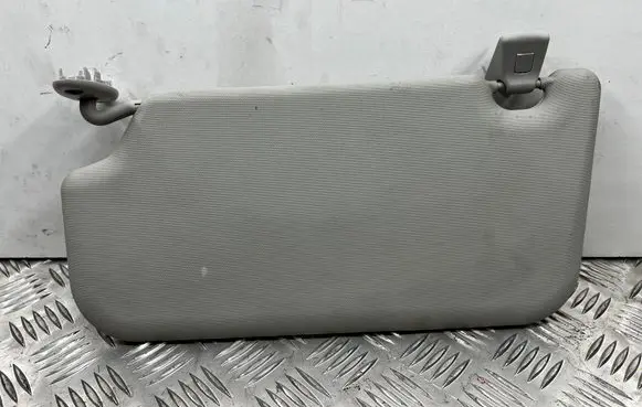 Sun visor