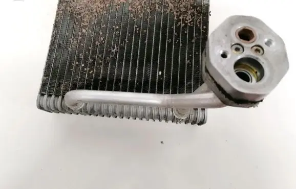 A/C cooling radiator (condenser)