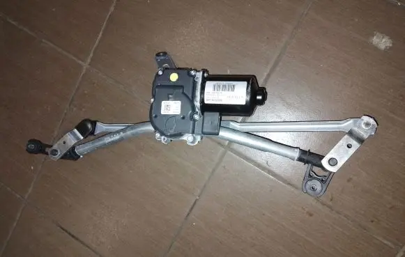 Volvo XC60 Front wiper linkage and motor W227218