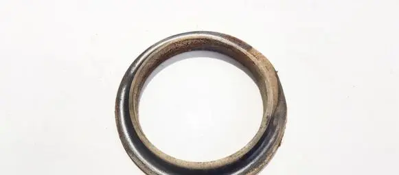 Volvo S40, V40 Front coil spring rubber mount 