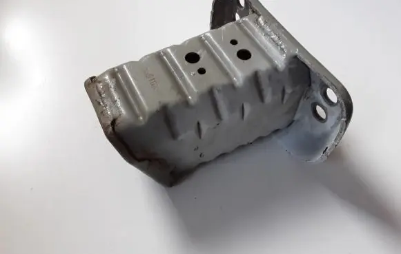 Toyota Yaris Front bumper shock/impact absorber 146270L023