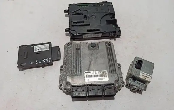 Renault Laguna III Engine ECU kit and lock set