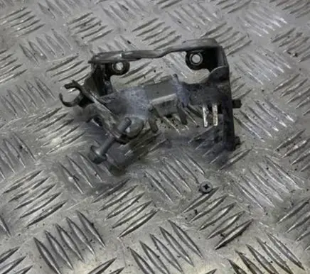 Mercedes-Benz CLS C218 X218 Other engine bay part A6420101040