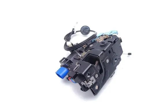 Porsche Cayenne (9PA) Rear door lock 7L0839016 991610101