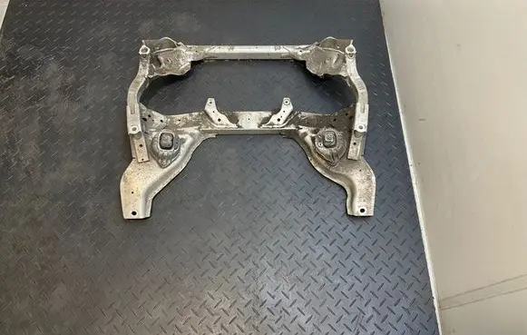 BMW 3 E90 E91 Front subframe 464372146