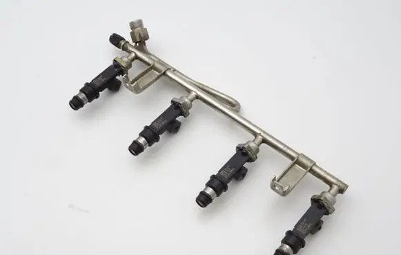 Fuel main line pipe