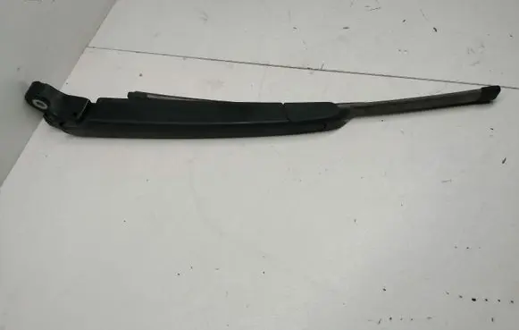 Hyundai i30 Rear wiper blade arm 08394