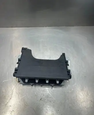Knee airbag