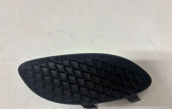 Front bumper lower grill