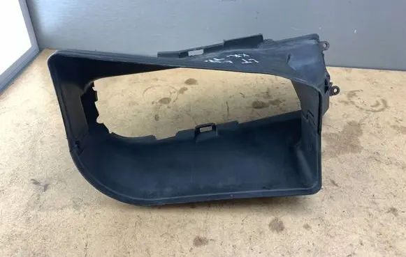 BMW 5 E39 Intercooler air guide/duct channel 8174845 51118174845