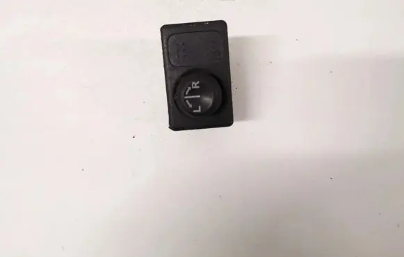 Wing mirror switch