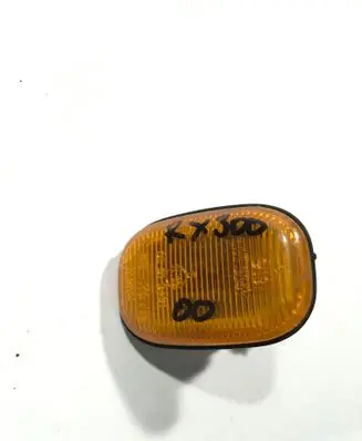Lexus RX 300 Front fender indicator light 6R019461 E13013047