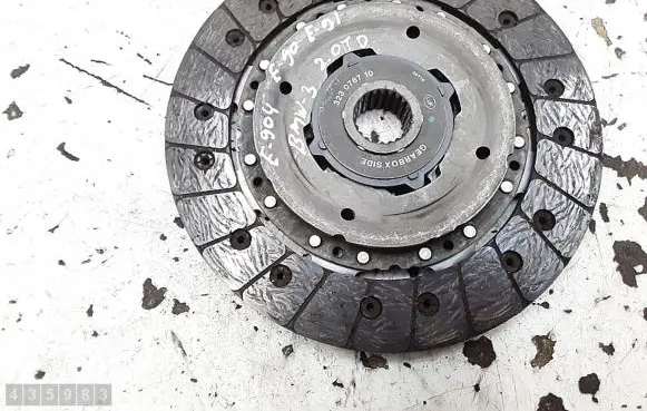 BMW 3 E90 E91 Clutch pressure plate 323078710