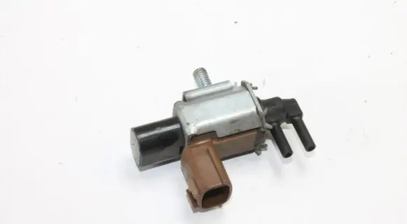 Mazda 3 II Engine mount vacuum valve K5T46597