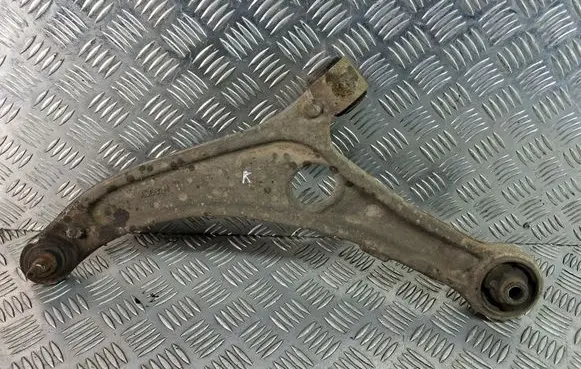 Hyundai i40 Front lower control arm/wishbone 848106