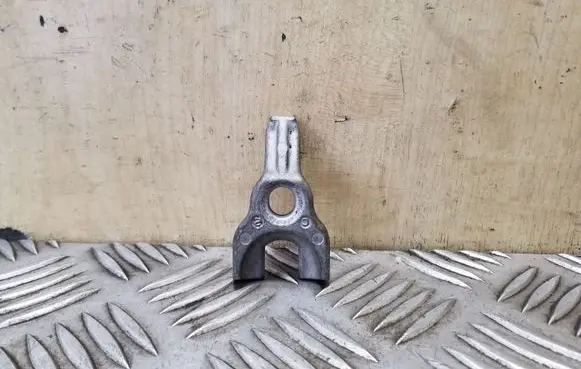 BMW 3 E90 E91 Fuel Injector clamp holder