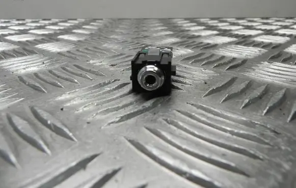 Peugeot 308 EUR ISO radio connector 04G13 T1292