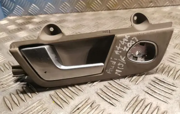 Audi A4 S4 B7 8E 8H Rear door interior handle 8E0839019