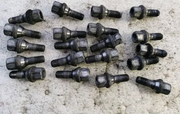 Nissan Qashqai Nuts/bolts 