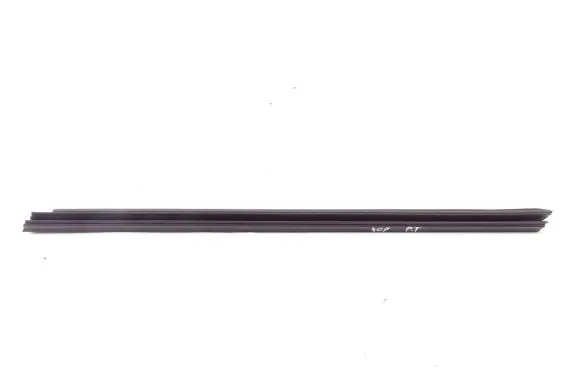 Peugeot 407 Rear door windshield rail 