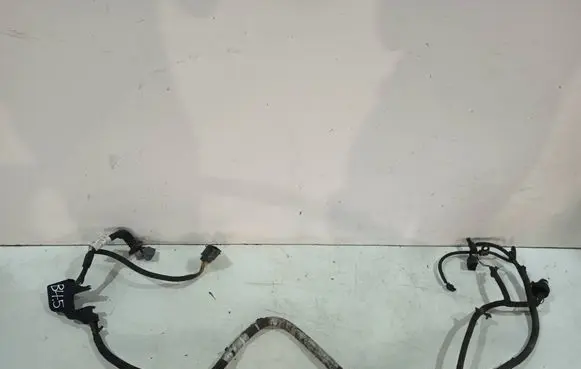 Land Rover Discovery 3 - LR3 Engine installation wiring loom YMD501642