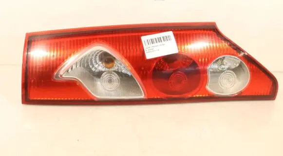Renault Kangoo II Rear/tail lights E2006088