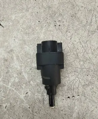 Volkswagen Polo IV 9N3 Brake pedal sensor switch 6Q0945511