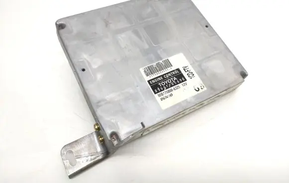 Toyota Avensis T250 Engine control unit/module 8966105690
