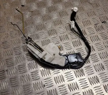 Opel Agila A Front door lock