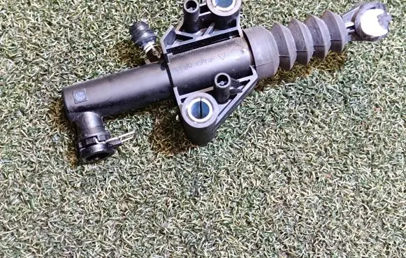Fiat Talento Clutch slave cylinder 306100530R 93463272