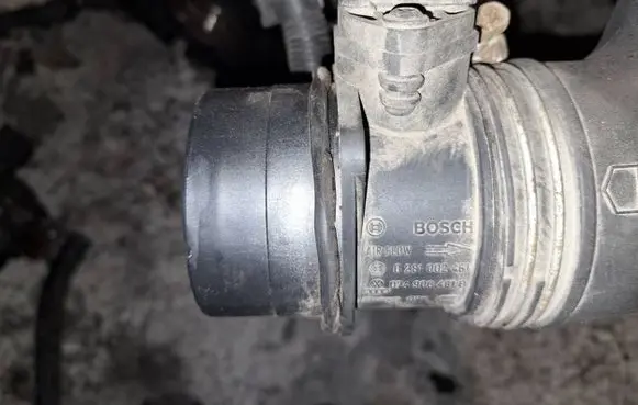 Mitsubishi Outlander Mass air flow meter 0281002461 074906461b