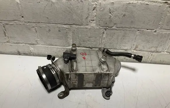 BMW 6 F06 Gran coupe Intercooler radiator 7575406 7575404 P3425007