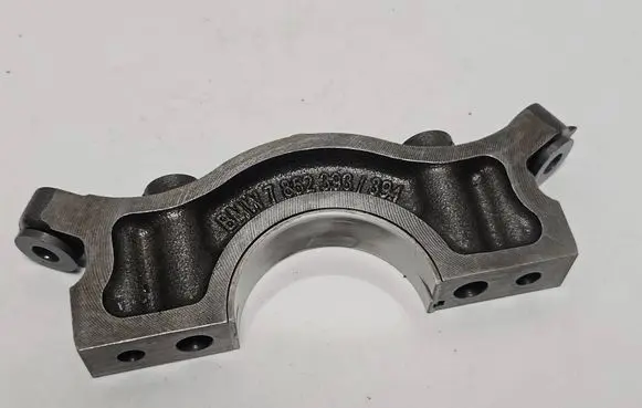 BMW M5 F90 other engine part 7852393