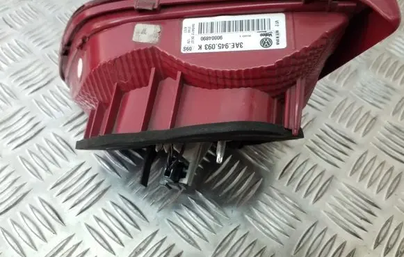 Volkswagen PASSAT B7 Tailgate rear/tail lights 3AE945093K