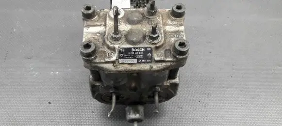 Audi 80 90 S2 B4 Master brake cylinder 0265201049