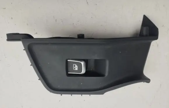 Audi Q2 - Electric window control switch 8V0959855C